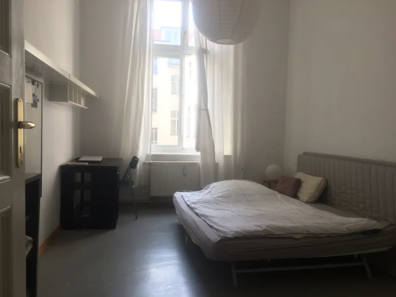 🌞Sonniges, möbliertes Altbauzimmer in Berlin Mitte — photo 1